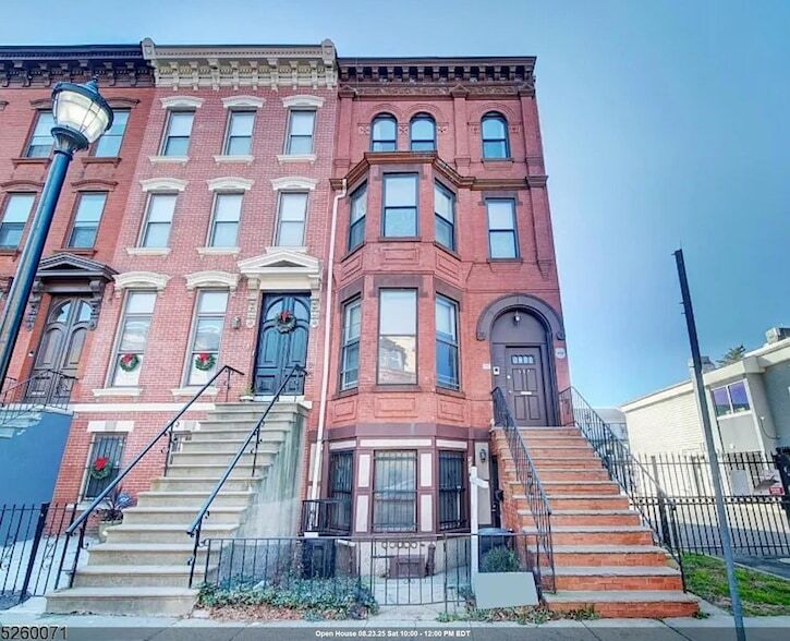 557 Bramhall Ave in Jersey City, NJ - Foto de edificio