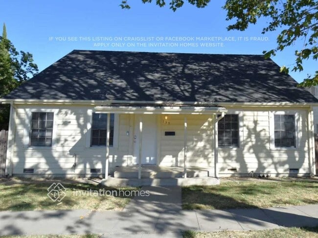 property at 135 N 5th St