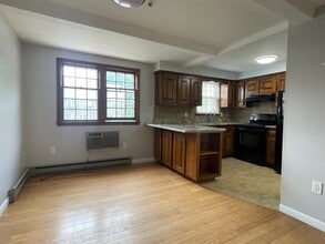 18 Cannongate Rd in Tyngsboro, MA - Building Photo - Building Photo