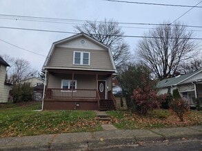 1723 Rebecca St in New Kensington, PA - Building Photo - Building Photo