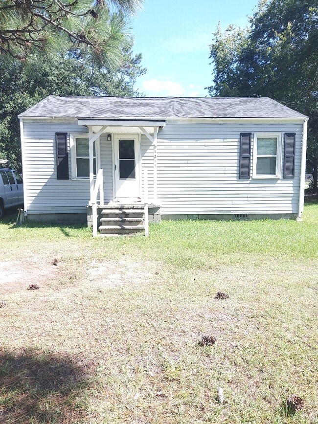 property at 1211 Dickson Ave