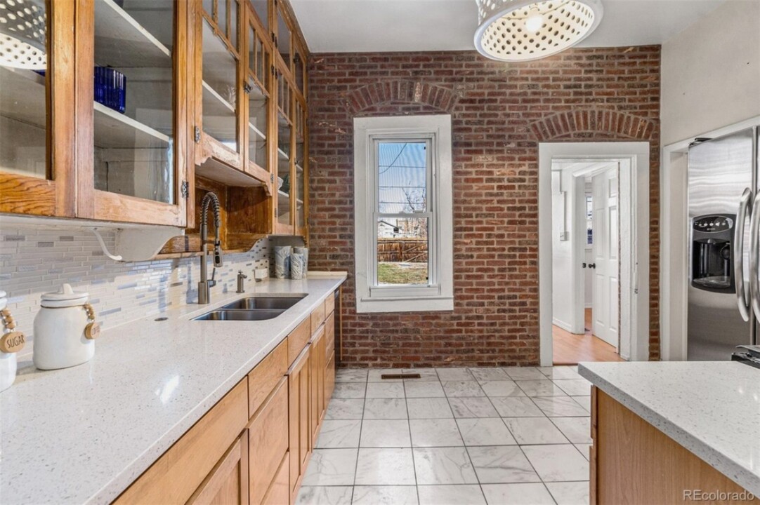2819 Curtis St in Denver, CO - Building Photo