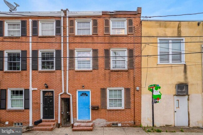 property at 1127 N Lee St