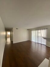 1321 California Ave in Santa Monica, CA - Building Photo - Building Photo