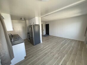 2019 Arlington Ave, Unit C in Los Angeles, CA - Building Photo - Building Photo