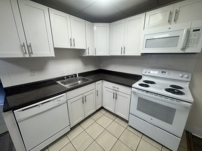 439 Cambridge St, Unit 33