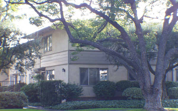 532-540 E Washington Blvd in Pasadena, CA - Foto de edificio - Building Photo