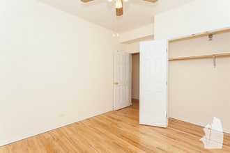 2320 N Southport Ave, Unit g in Chicago, IL - Building Photo - Building Photo