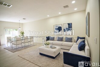 10619 Shady Falls Ct in Riverview, FL - Building Photo - Building Photo