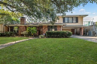 1503 Banks St in Houston, TX - Building Photo