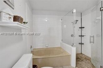 9920 SW 11th St in Pembroke Pines, FL - Building Photo - Building Photo