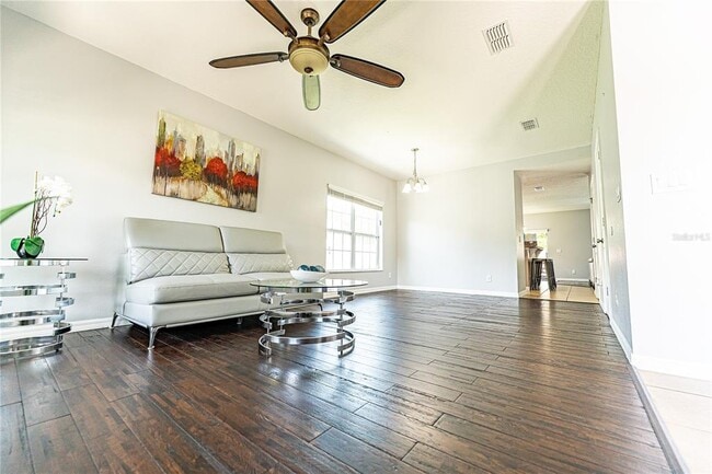 335 Magical Way in Kissimmee, FL - Building Photo - Building Photo