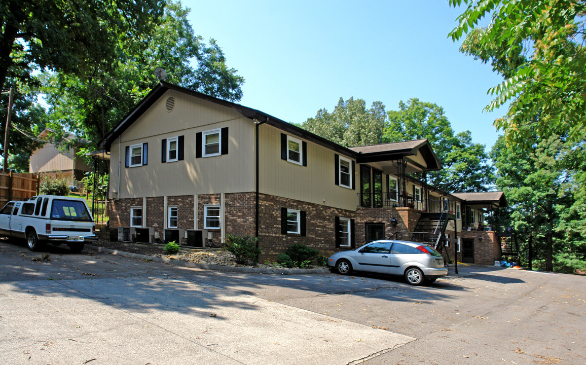 Fourth St in Maryville, TN - Foto de edificio