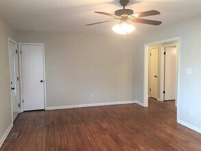 407 Collins Ave in Centerville, GA - Building Photo - Building Photo