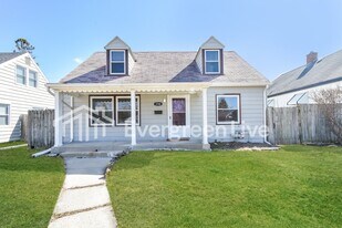 2746 N 58th BLVD in Milwaukee, WI - Building Photo