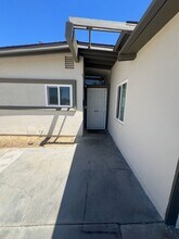 1127 Valiant St in Lancaster, CA - Building Photo - Building Photo