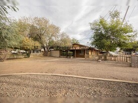 7513 N 61st Ave in Glendale, AZ - Building Photo