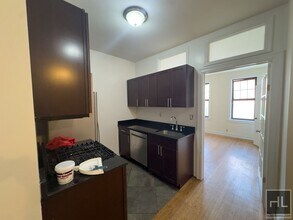 West 11th Street in New York, NY - Building Photo - Building Photo