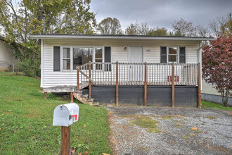 1709 Miami Dr in Johnson City, TN - Building Photo - Building Photo