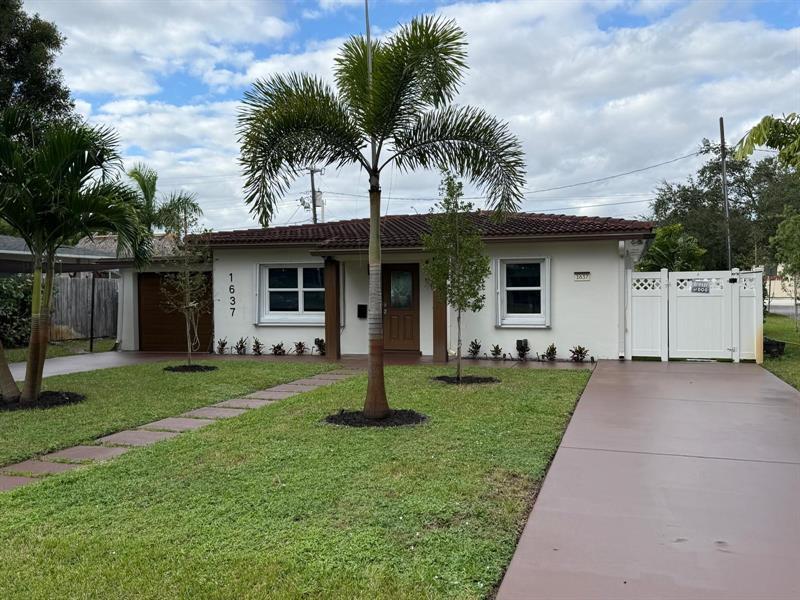 1637 SE 1st St in Pompano Beach, FL - Building Photo