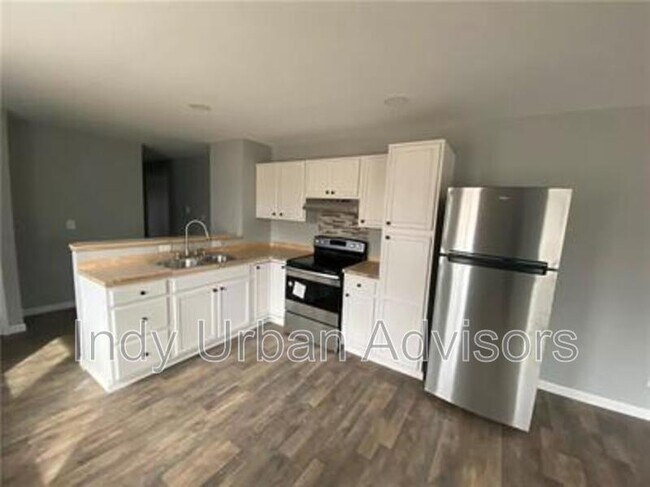 property at 836 W 26th St