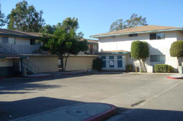 Chinaberry Apartments in San Marcos, CA - Foto de edificio - Building Photo