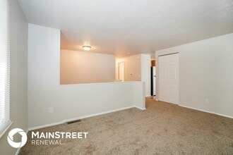 3137 Dewbourne Dr in Reynoldsburg, OH - Building Photo - Building Photo
