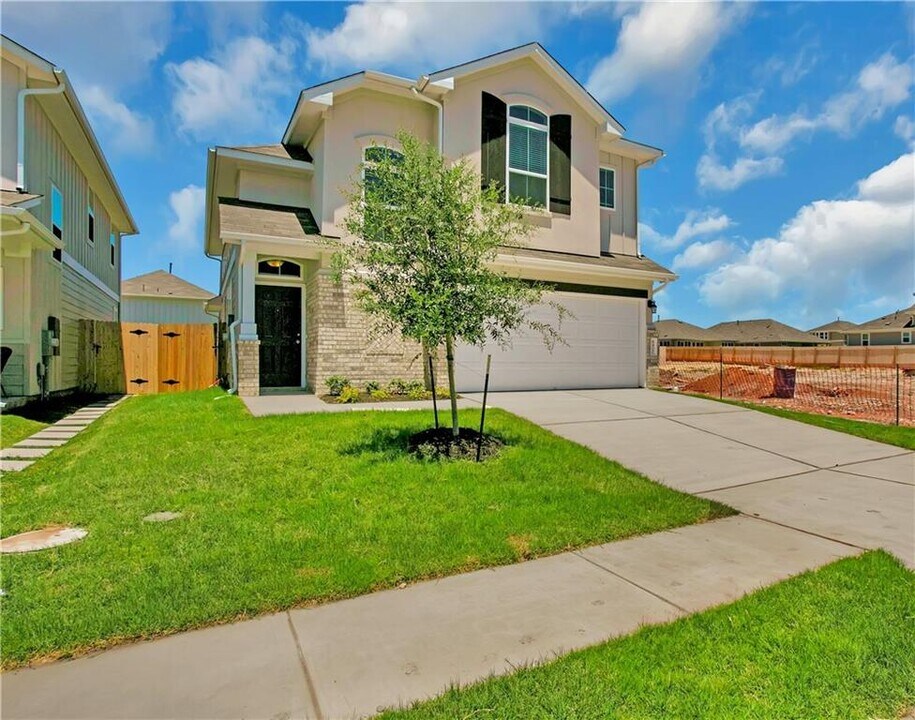 6400 Gunflint Dr in Austin, TX - Building Photo