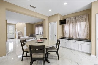 17408 Winter Pine Way in Santa Clarita, CA - Building Photo - Building Photo
