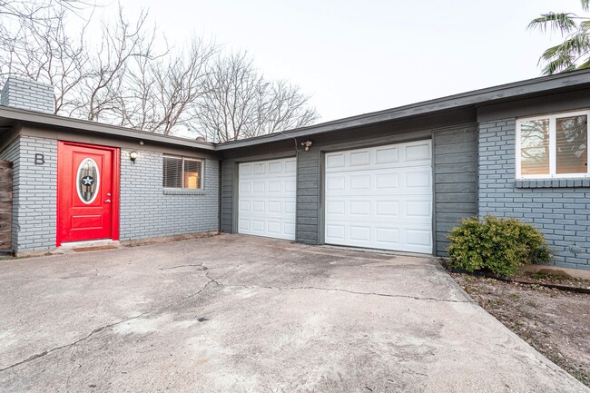 1602 Parker Ln in Austin, TX - Building Photo - Building Photo