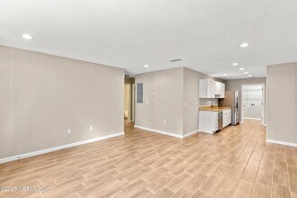 442 SW Naha St in Keystone Heights, FL - Building Photo - Building Photo