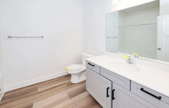 13222 S Dominica Ln, Unit J202 in Herriman, UT - Foto de edificio - Building Photo