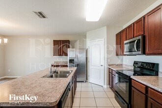 6091 Grey Heron Dr in Winter Haven, FL - Foto de edificio - Building Photo