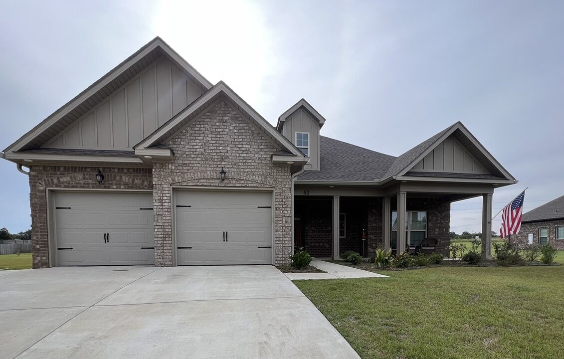 52 county road 563 in Enterprise, AL - Building Photo