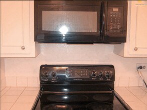 5468 Roundtree Pl in Concord, CA - Building Photo - Building Photo