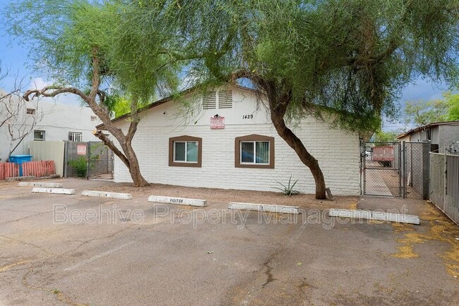 property at 1429 E Fillmore St
