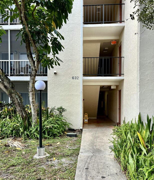 626 NW 13th St in Boca Raton, FL - Building Photo