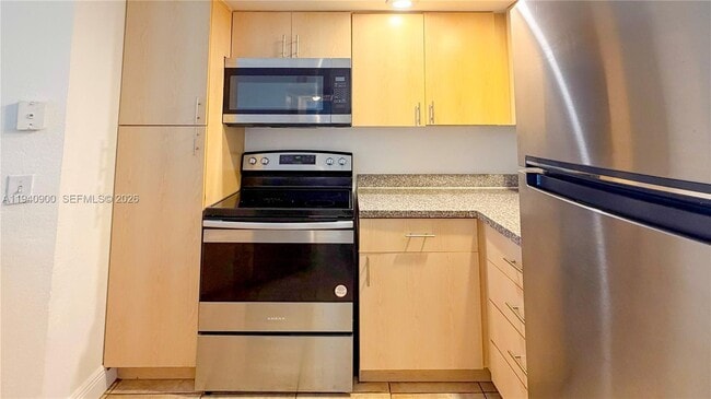 3400 Pinewalk Dr N in Margate, FL - Building Photo - Building Photo