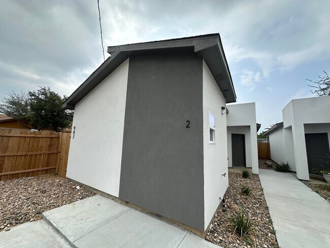 property at 907 Taylor St