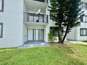 9288 W Atlantic Blvd in Coral Springs, FL - Foto de edificio - Building Photo