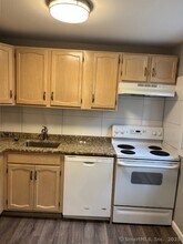 234 Mansion Rd in Cheshire, CT - Building Photo - Building Photo