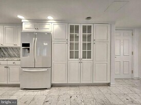 1080 Wisconsin Ave NW in Washington, DC - Building Photo