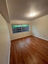 1856 Opechee Dr in Miami, FL - Building Photo - Building Photo