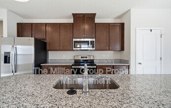 11351 Streamsong Dr in Jacksonville, FL - Building Photo - Building Photo