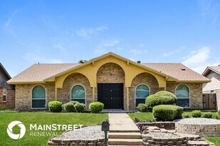 1816 Christopher Dr in Fort Worth, TX - Building Photo