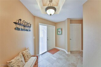 5105 Cedar Springs Dr in Naples, FL - Foto de edificio - Building Photo