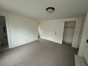 137 E Gorham St in Madison, WI - Foto de edificio - Building Photo