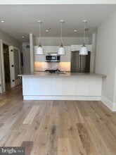 1805 Walnut St in Philadelphia, PA - Building Photo - Building Photo