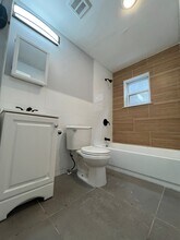 212 Zabriskie St, Unit 1R in Jersey City, NJ - Building Photo - Building Photo