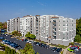 The Majestic Luxury Apartments in Vernon Hills, IL - Building Photo